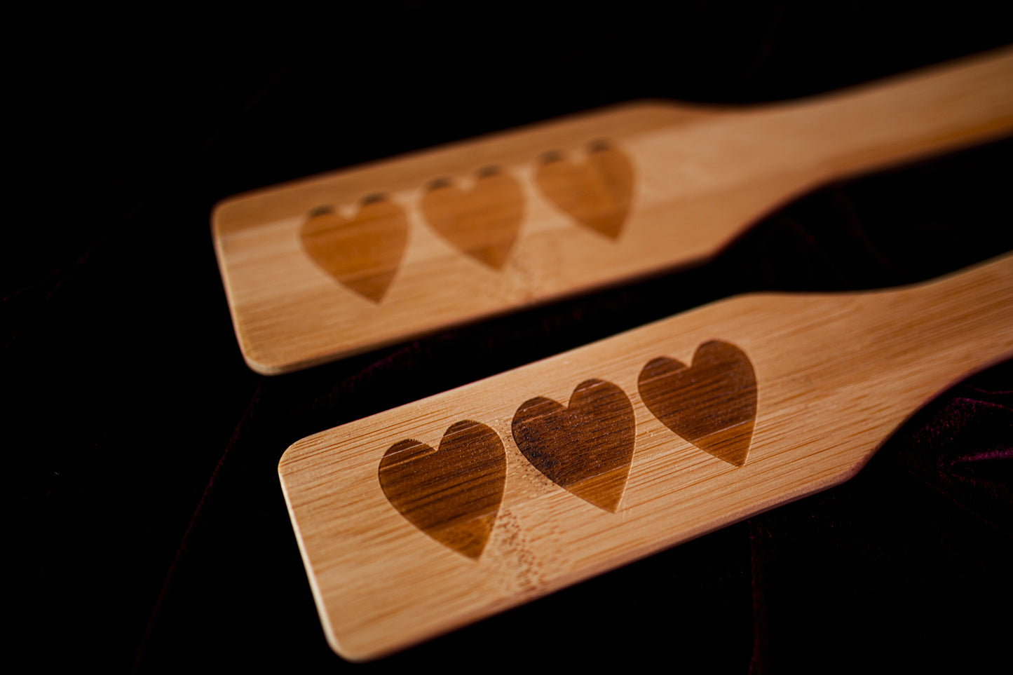 PLEASURE AND PAIN - HEARTS BAMBOO PADDLE