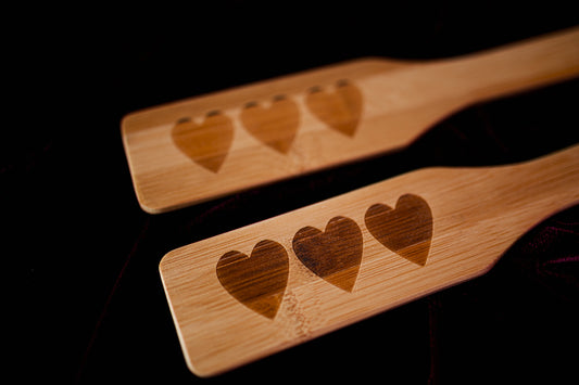 PLEASURE AND PAIN - HEARTS BAMBOO PADDLE